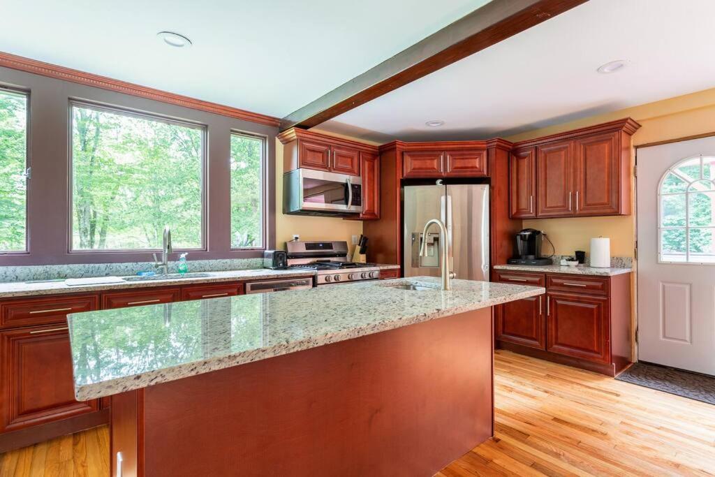 Sunset Estate In The Catskills Monticello Exterior photo